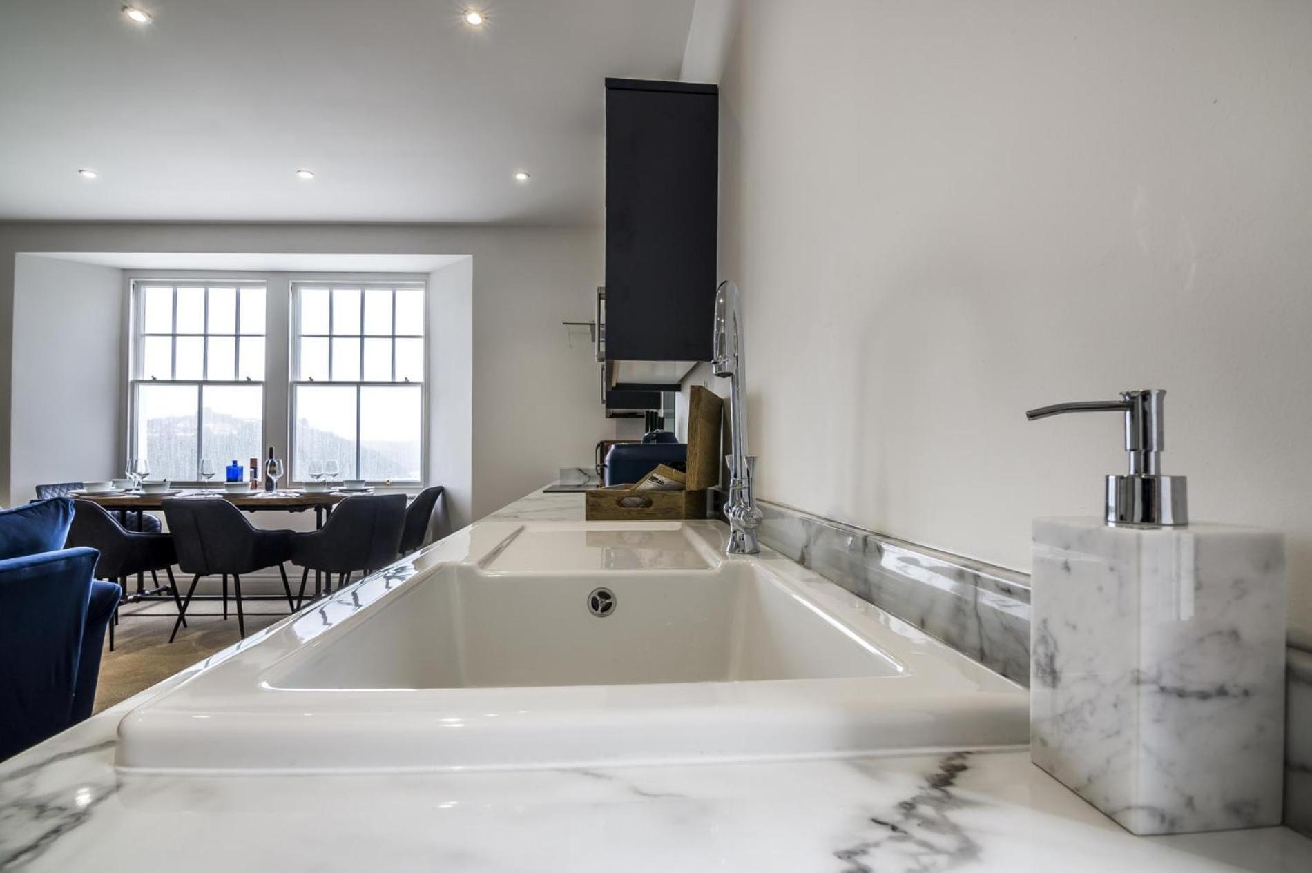 Lady Tenby - 2 Bedroom Apartment - Tenby Extérieur photo